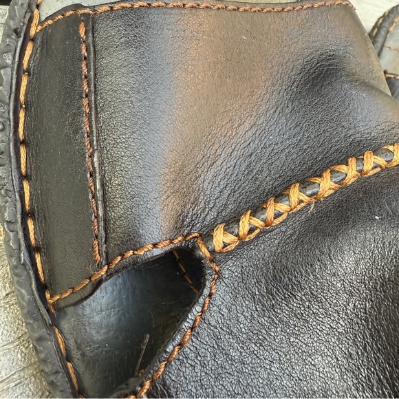 Born Mens Size 10/44 FloresBlack Leather and Tan Stitched Beach Vacation Sandals - Picture 17 of 17
